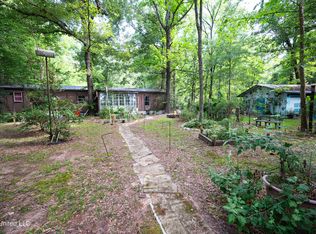 1401 Dixon Ln, Pine Bluff, AR 71603