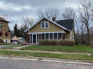 200 Jackson Ave, Charleston, IL 61920