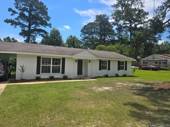 145 Lakeside Dr, Eufaula, AL 36027