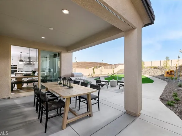 4001 Hudson Ln, Lake Elsinore, CA 92530