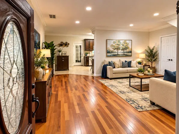 305 Hill Brook Ln, Conroe, TX 77385