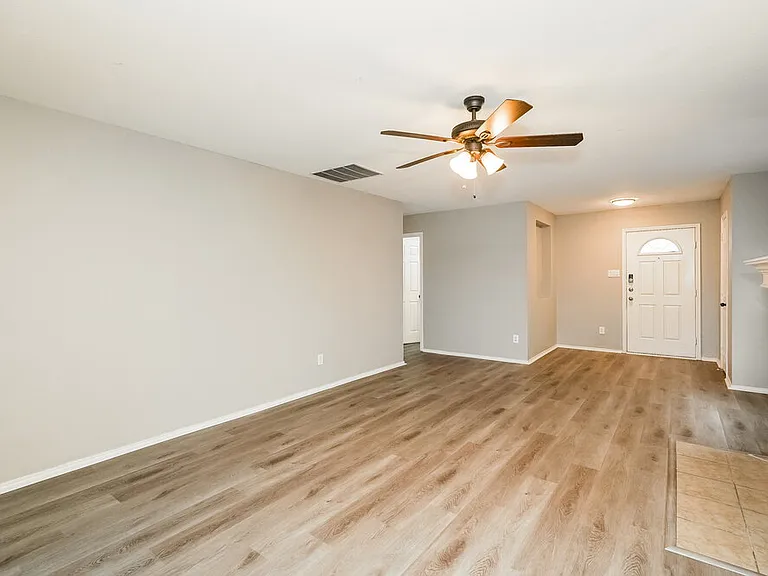 5828 Ridge Lake Dr — Photo 5