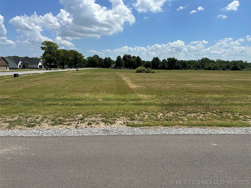 2nd image of 3019 S 4322nd Rd