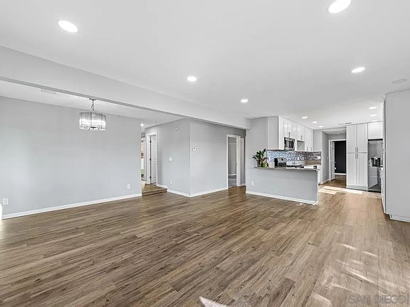 5th image of 1395 Somermont Dr