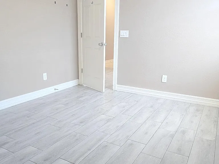 16792 W Gwen St — Photo 3