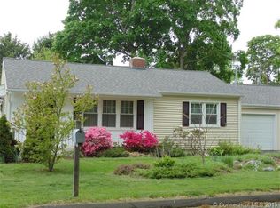 1 Linsley St, Branford, CT 06405