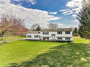 5664 Slocum Rd, Ontario, NY 14519