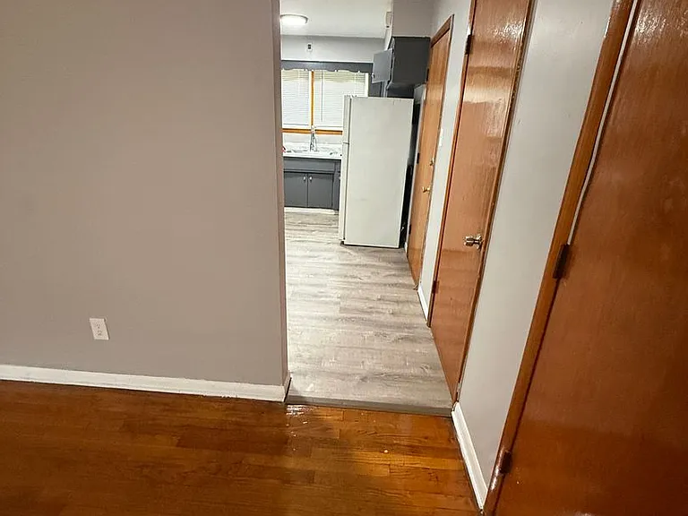 2320 W Garfield Blvd — Photo 17