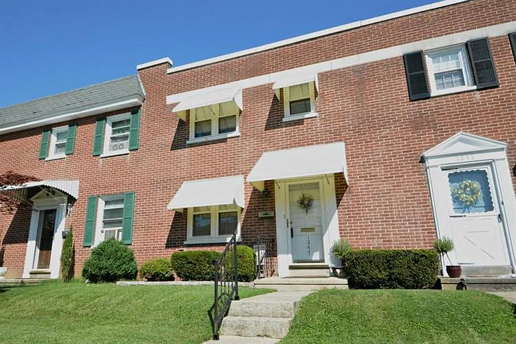 1247 Union St photo 1