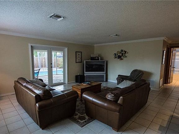 4th image of 1204 Gulf Oaks Dr