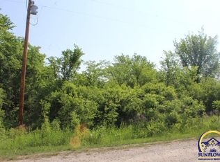 7798 Choctaw Ct, Ozawkie, KS 66070