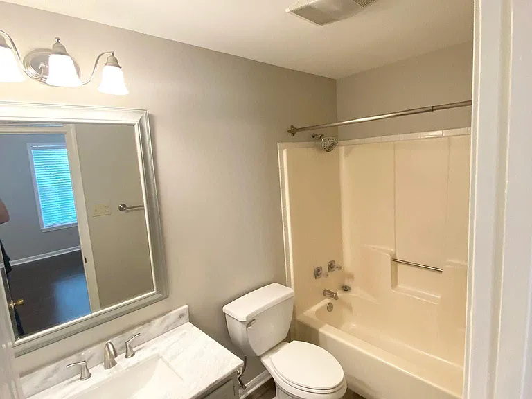 300 General Mouton Ave #8 — Photo 8