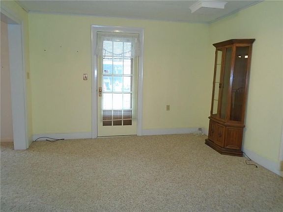 5th image of 42 Fulton St