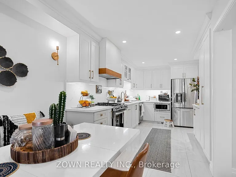 5253 Bushelgrove Cir — Photo 2