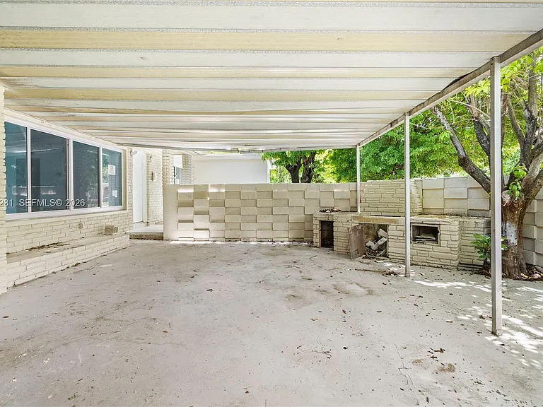 1701 NW 19th Ave — Photo 21