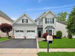 128 Sunset Dr, Tinton Falls, NJ 07724
