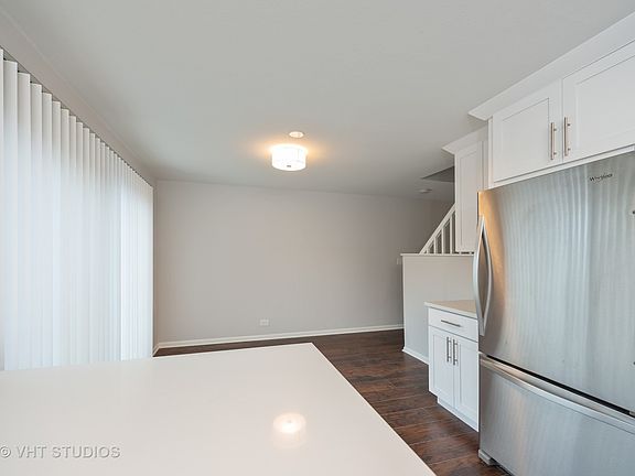 5th image of 7923 N Nordica Ave