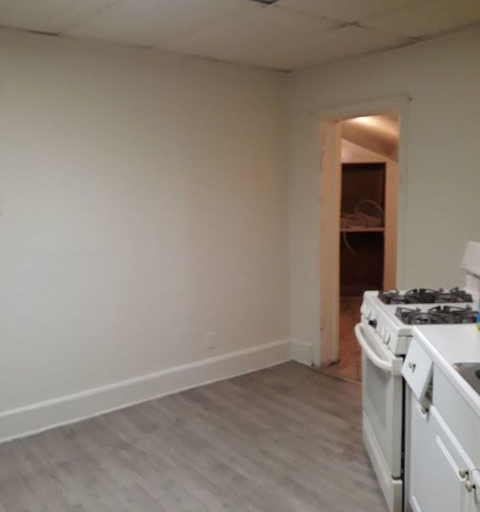 2nd image of 303 W Hanover St Floor 1