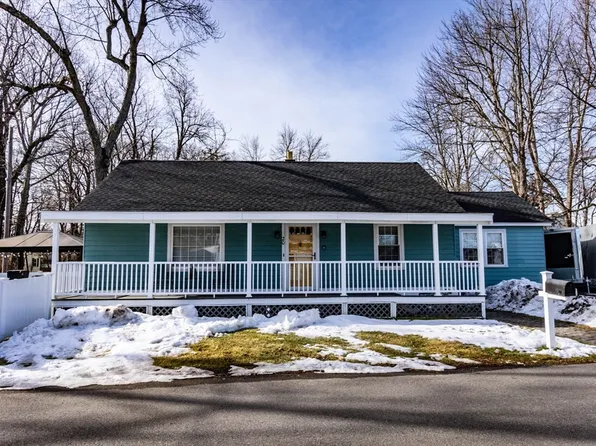 20 Elizabeth St, Lunenburg, MA 01462
