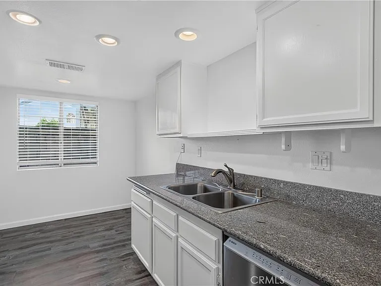 8539 Citigate Dr — Photo 12