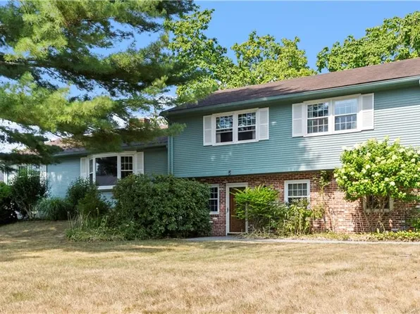 5 Fishing Cove Rd, North Kingstown, RI 02852