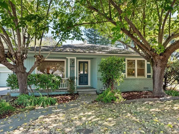 2012 Slater Street, Santa Rosa, CA 95404