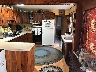 390 Brackett Rd — Photo 10