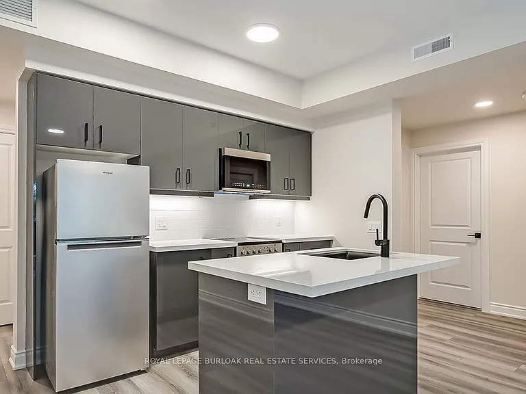 259 King St E #2C — Photo 6
