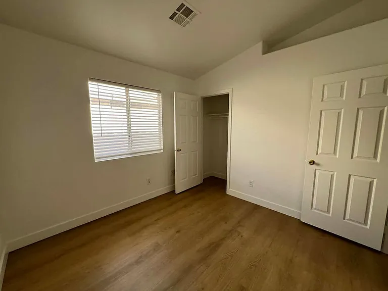 7116 Old Village Ave — Photo 6