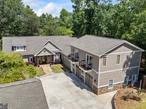 357 Tugaloo Point, Hartwell, GA 30643