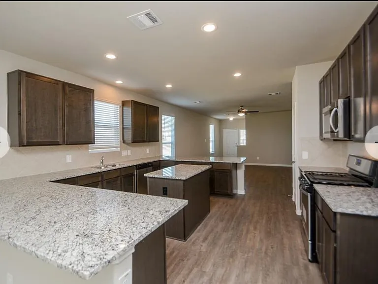 4335 Rosemary Ln — Photo 11