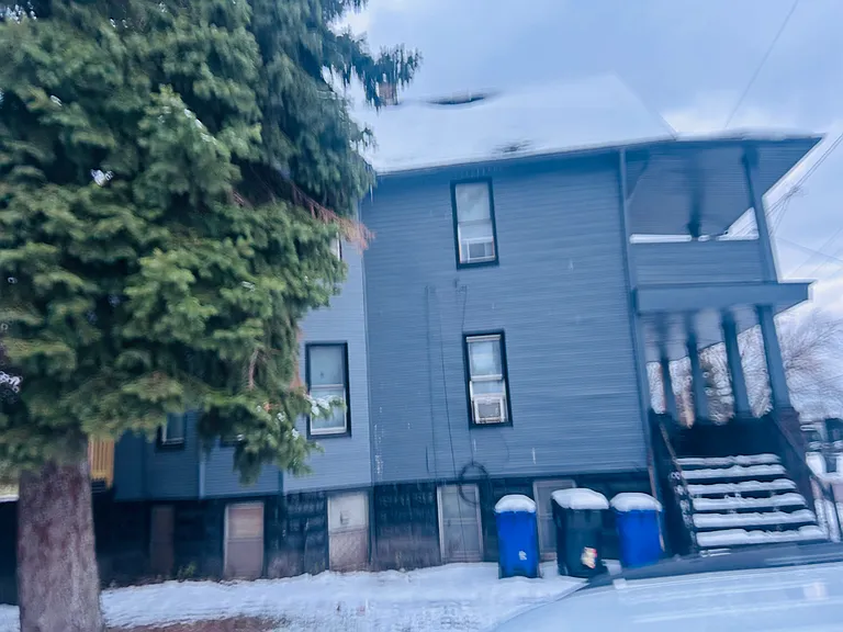 6824 Kazimier Ave #UP — Photo 2
