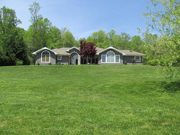 3rd image of 37 Old Rogers Ln
