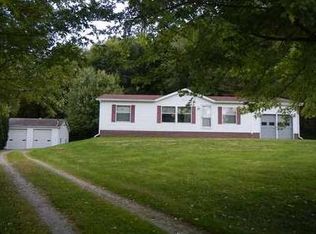 982 Leesburg Station Rd, Volant, PA 16156