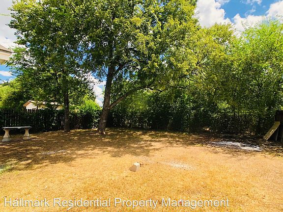 5th image of 2410 Dahlgreen Ave