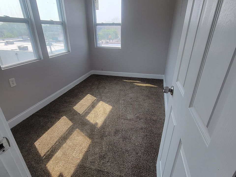 1st image of 7839 S Saginaw Ave APT 3