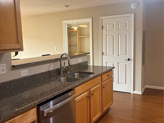 5th image of 1612 Harts Ridge Dr #1612