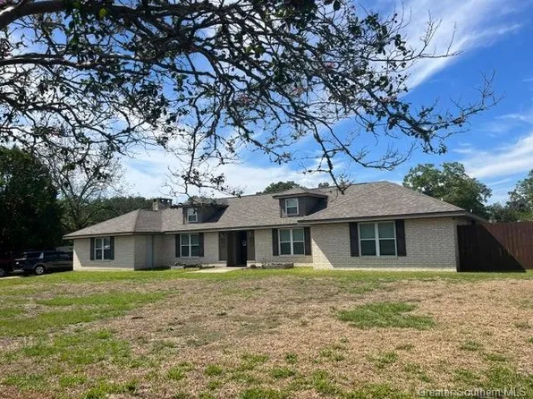 1746 Ernestine Dr, Rosepine, LA 70659