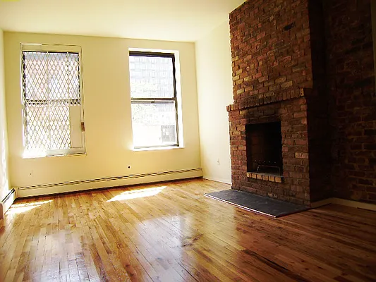 Rented by DSA Realty | media 18