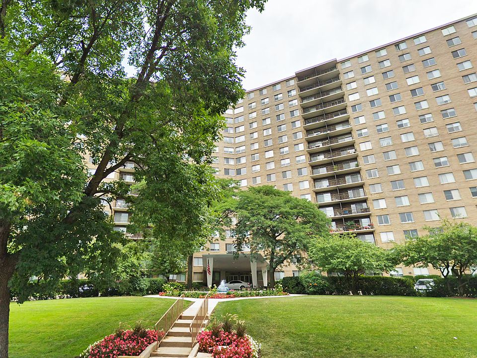1st image of 7033 N Kedzie Ave APT 411
