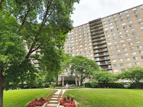 7033 N Kedzie Ave APT 411, Chicago, IL 60645