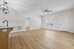 249 Luffman Rd — Photo 5