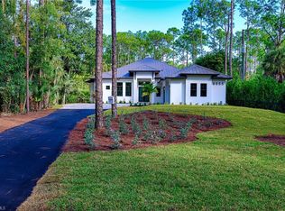 6055 English Oaks Ln, Naples, FL 34119