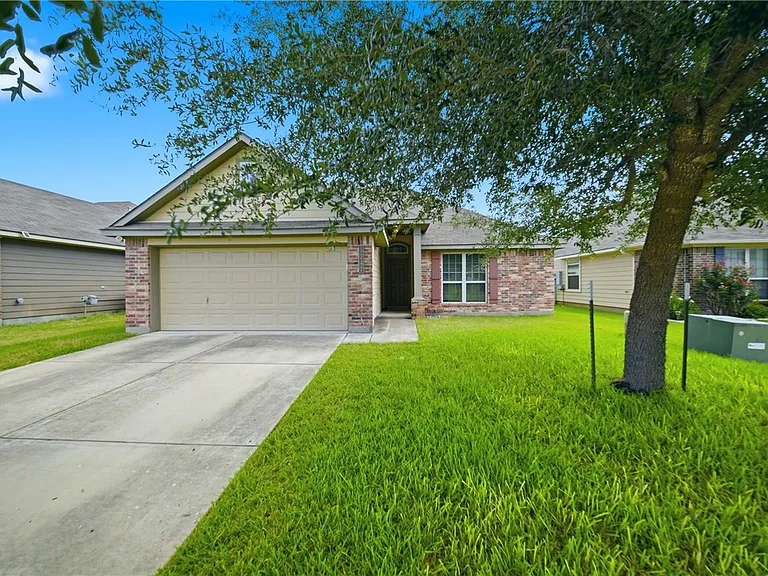5247 Sagewood Dr — Photo 3