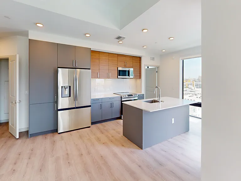 101 N Meridian — Photo 142