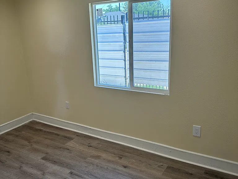 25400 Pumalo St #1 — Photo 6