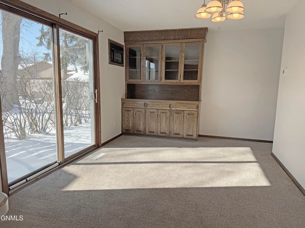 bismarck-north-dakota-447600754 picture