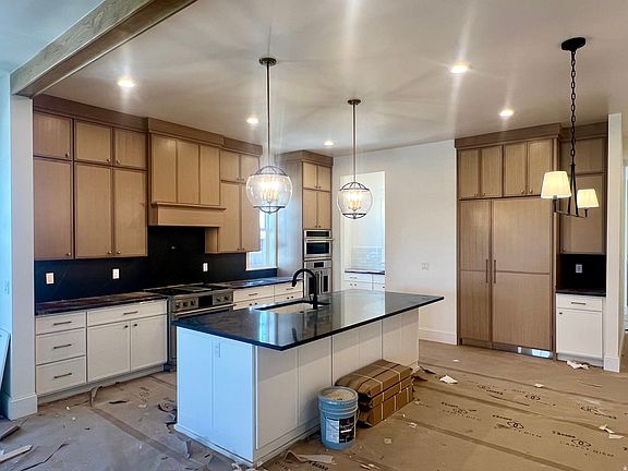 3rd image of 11049 S Lake Island Dr #3-371