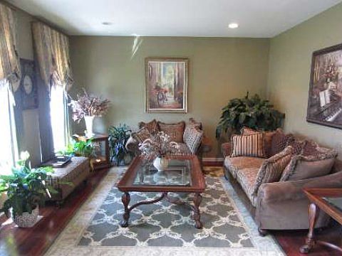 3rd image of 22 Avolet Ct