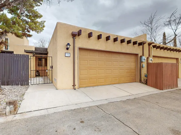 30 Calle Playa Del Sol NE, Albuquerque, NM 87109